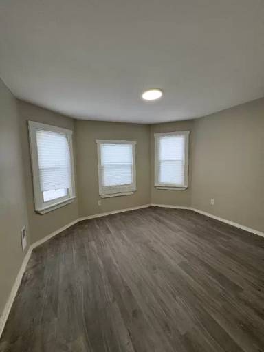 Main picture of 391 Glenwood Ave