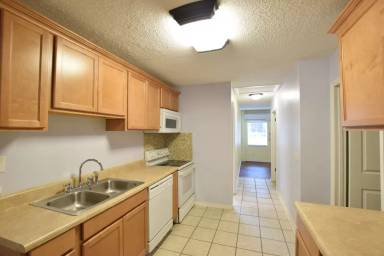 Main picture of 310 S Alabama Ave