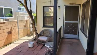 Main picture of 12218 Magnolia Blvd