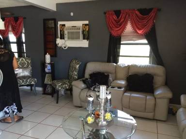 Main picture of 1425 NW 6th Ave