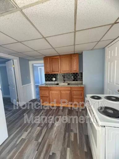 Main picture of 72 Prospect St