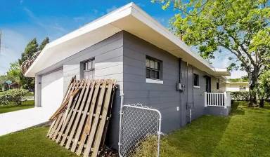 Main picture of 1003 W 14th St