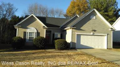 Main picture of 212 Aylesbury Ln