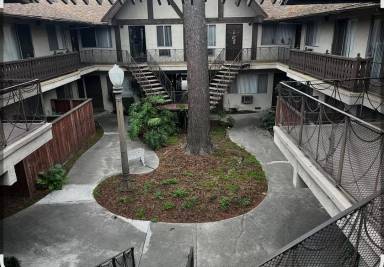 Main picture of 18350 Napa St