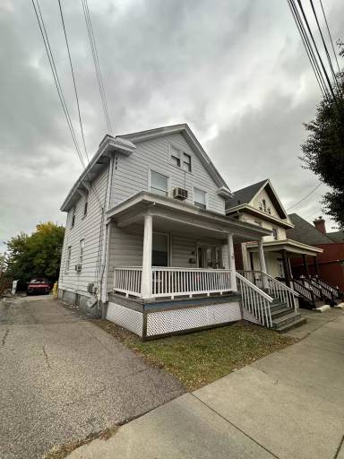Main picture of 349 W McMillan St