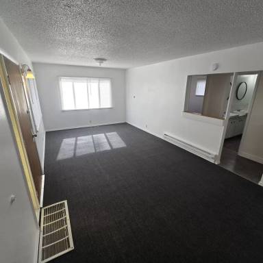 Main picture of 1000 California Ave