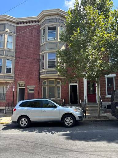 Main picture of 245 N 9th St