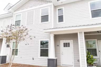 Main picture of 334 Date Palm Ln