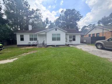 Main picture of 1706 Azalea Dr