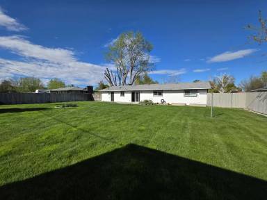 Main picture of 1601 S Yelm St