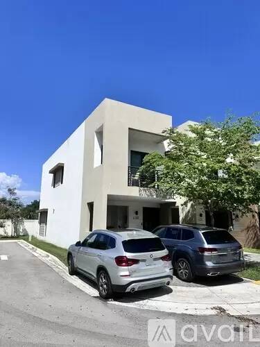 Main picture of 4189 N Oak Pl