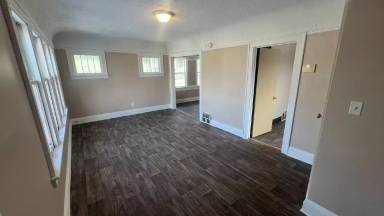 Main picture of 2423 W Finn Pl