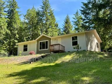 Main picture of 155 E Strayer Way