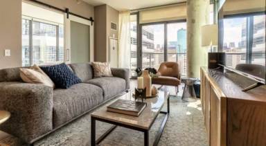 Main picture of 447 N State St