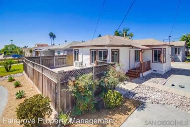 Main picture of 3481 Myrtle Ave