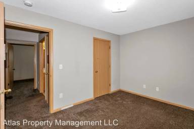 Main picture of 100 E Otway St