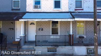 Main picture of 5306 Glenmore Ave