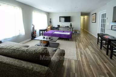 Main picture of 216 Matthews Dr