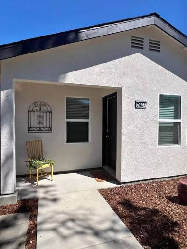 Main picture of 7901 Farnell Way