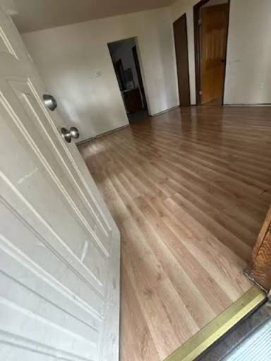 Main picture of 1704 W Lincoln Ave