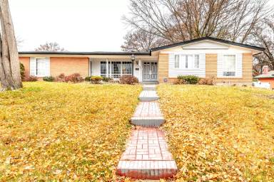 Main picture of 705 Gateswood Dr