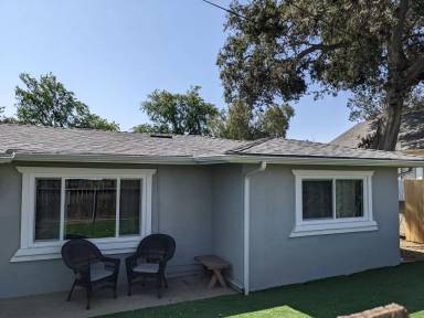 Main picture of 1002 D St