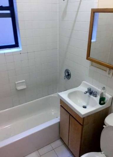 Main picture of 3426 Steinway St