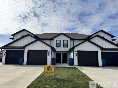 Main picture of Bryson Lake Duplexes