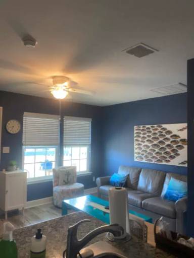 Main picture of 1809 Hillcrest Dr