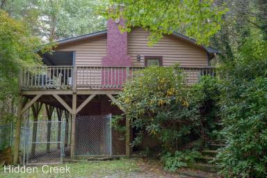 Main picture of 155 Old Hatch Ln