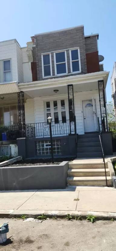 Main picture of 5722 Addison St