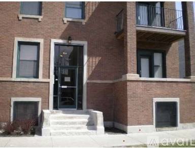 Main picture of 5007 S Prairie Ave