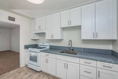 Main picture of 8267 Orchard Ave