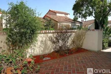 Main picture of 15977 Avenida Villaha