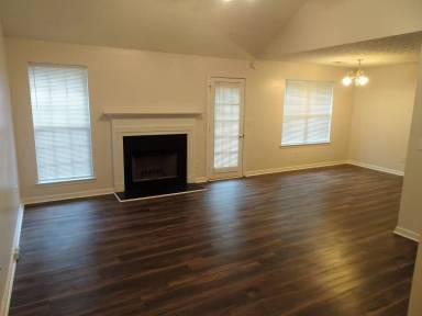 Main picture of 110 Creekside Dr