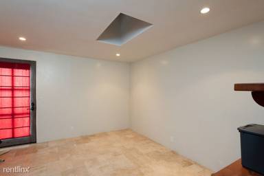 Main picture of 1422 Carleton Sq