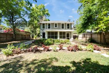 Main picture of 809 S Delaware Ave