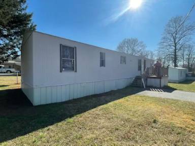 Main picture of 1352 New Prospect Church Rd