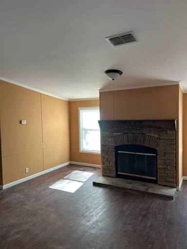 Main picture of 1002 Everglade Dr