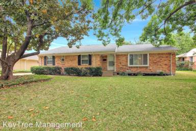 Main picture of 1007 Newberry Dr