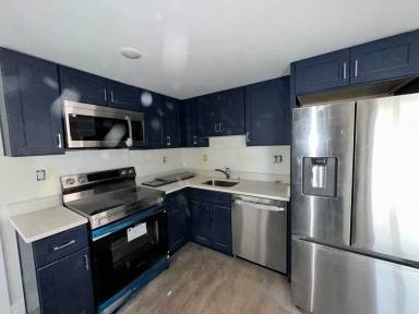 Main picture of 945 52nd St NE
