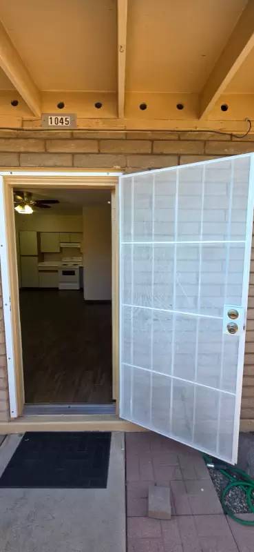 Main picture of 1041 N Mesa Dr
