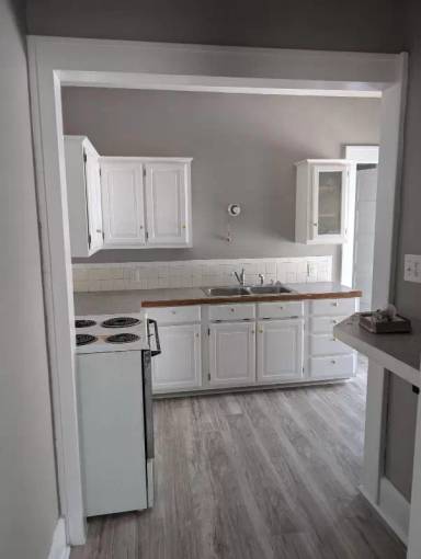 Main picture of 224 S Jefferson Ave