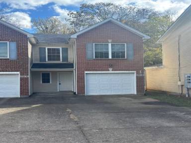 Main picture of 135 Ashberry Dr