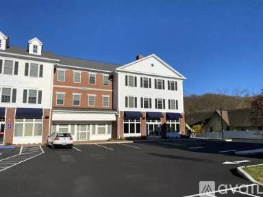 Main picture of 200 Danbury Rd