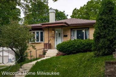 Main picture of 177 S 61st St