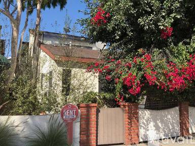 Main picture of 531 Venice Way
