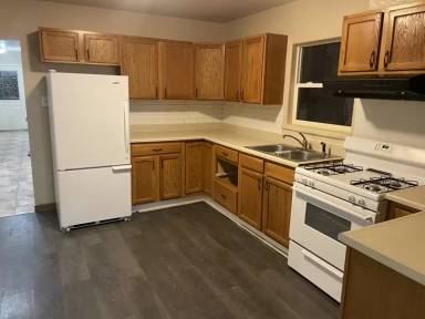Main picture of 319 W 14th St