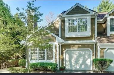 Main picture of 8 Harrow Ln