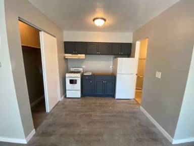 Main picture of 3040 Chicago Rd